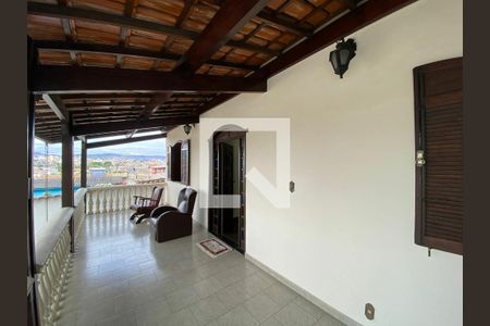 Casa à venda com 374m², 4 quartos e 7 vagas