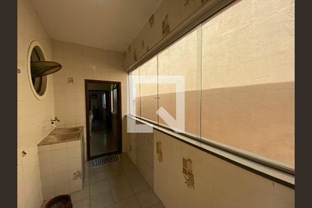 Casa à venda com 374m², 4 quartos e 7 vagas