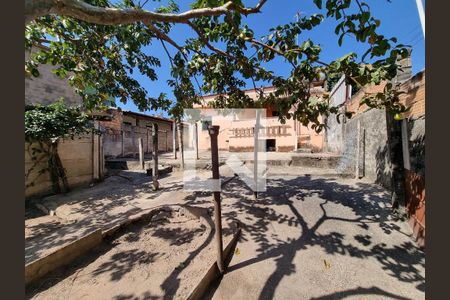 Casa à venda com 90m², 2 quartos e sem vaga