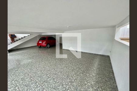 Casa à venda com 160m², 4 quartos e 4 vagas