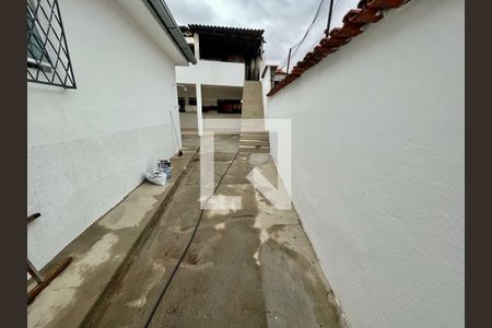 Casa à venda com 160m², 4 quartos e 4 vagas