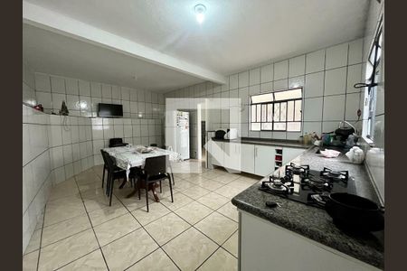 Casa à venda com 160m², 4 quartos e 4 vagas
