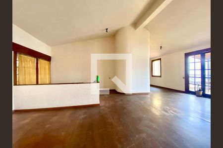 Casa à venda com 4 quartos, 302m² em Santa Lúcia, Belo Horizonte