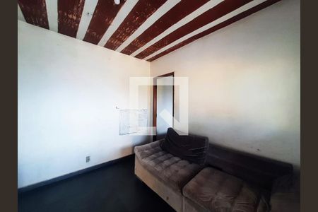 Casa à venda com 4 quartos, 330m² em Alvorada, Contagem
