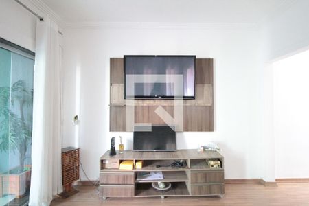 Sala de casa à venda com 3 quartos, 185m² em Rio Branco, Belo Horizonte