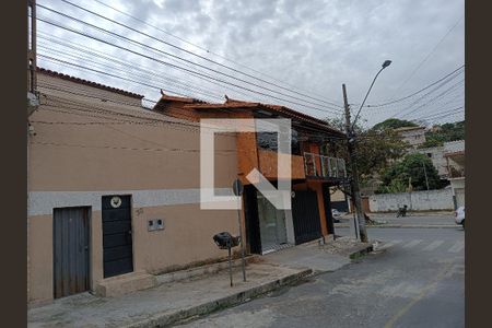 Casa à venda com 4 quartos, 350m² em Parque Riacho das Pedras, Contagem