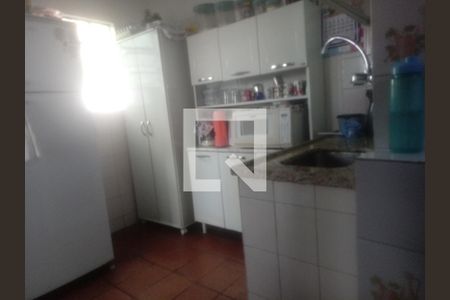 Casa à venda com 141m², 3 quartos e 3 vagas Casa à venda com 141m², 3 quartos e 3 vagasCozinha