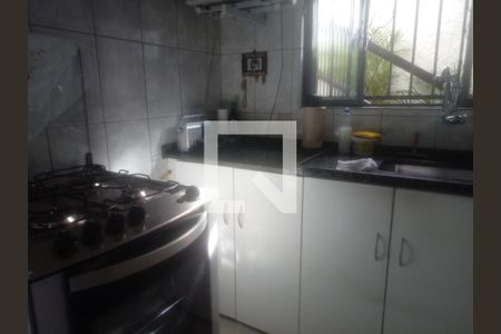 Casa à venda com 141m², 3 quartos e 3 vagas Casa à venda com 141m², 3 quartos e 3 vagasCozinha