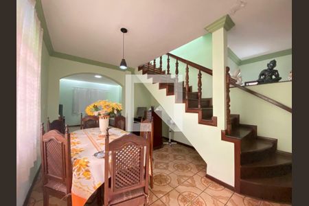 Casa à venda com 3 quartos, 205m² em Dom Bosco, Belo Horizonte