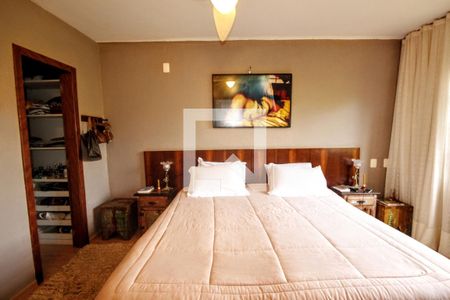 Casa de condomínio à venda com 455m², 4 quartos e 5 vagas