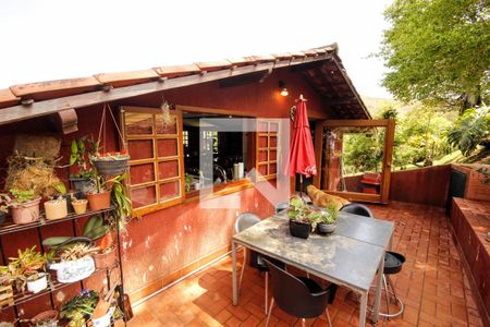 Casa de condomínio à venda com 455m², 4 quartos e 5 vagas