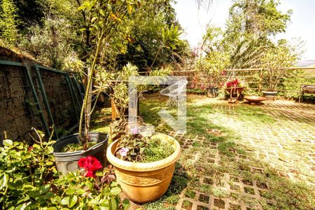 Casa de condomínio à venda com 455m², 4 quartos e 5 vagas