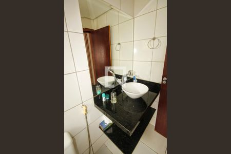 Casa de condomínio à venda com 455m², 4 quartos e 5 vagas