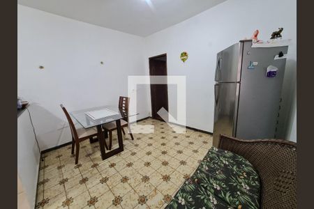 Casa à venda com 3 quartos, 360m² em Palmeiras, Belo Horizonte