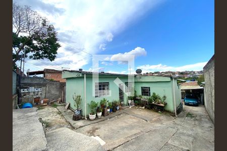 Casa para alugar com 6 quartos, 480m² em Guarani, Belo Horizonte