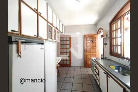Casa à venda com 4 quartos, 153m² em Santa Amélia, Belo Horizonte