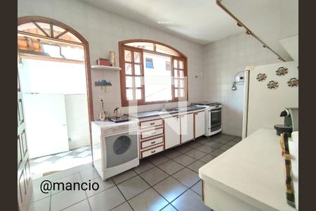 Casa à venda com 4 quartos, 153m² em Santa Amélia, Belo Horizonte
