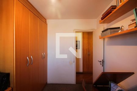 Apartamento à venda com 80m², 3 quartos e 2 vagasQuarto 2