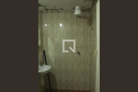 Casa à venda com 210m², 3 quartos e sem vaga Casa à venda com 210m², 3 quartos e sem vagaBanheiro