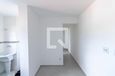 Sala/Cozinha de apartamento para alugar com 2 quartos, 38m² em Parque das Paineiras, São Paulo