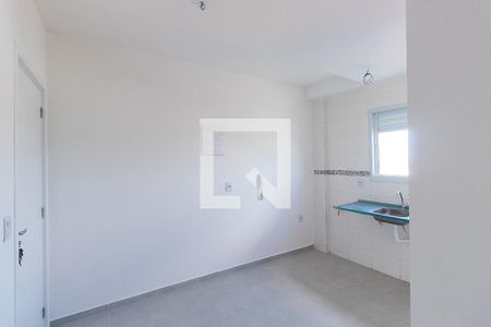 Sala/Cozinha de apartamento para alugar com 2 quartos, 38m² em Parque das Paineiras, São Paulo