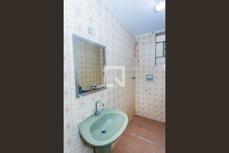 Banheiro e área de serviço - casa 1 de casa à venda com 4 quartos, 160m² em Vila Bancária Munhoz, São Paulo