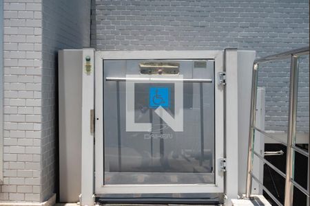 Apartamento para alugar com 38m², 1 quarto e 1 vaga Apartamento para alugar com 38m², 1 quarto e 1 vagaÁrea comum - Piscina