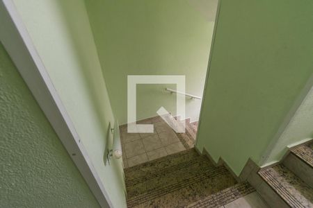 Apartamento para alugar com 50m², 2 quartos e 1 vaga Apartamento para alugar com 50m², 2 quartos e 1 vagaÁrea comum - Escada