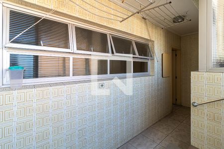Apartamento à venda com 230m², 2 quartos e 1 vagaÁrea de Serviço