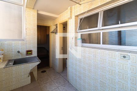 Apartamento à venda com 230m², 2 quartos e 1 vagaÁrea de Serviço