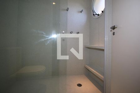 Studio para alugar com 78m², 1 quarto e 1 vaga Studio para alugar com 78m², 1 quarto e 1 vagaBanheiro da Suíte