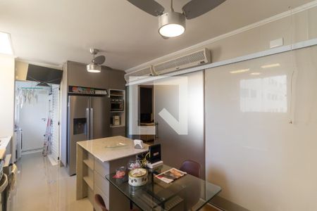 Apartamento para alugar com 156m², 3 quartos e 1 vaga Apartamento para alugar com 156m², 3 quartos e 1 vagaCozinha