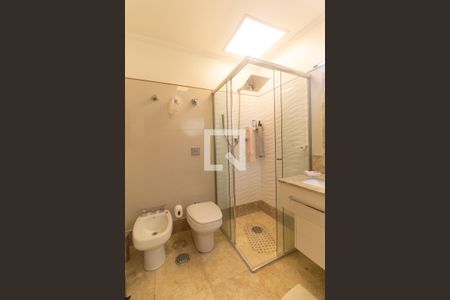 Apartamento para alugar com 156m², 3 quartos e 1 vaga Apartamento para alugar com 156m², 3 quartos e 1 vagaBanheiro da Suíte 2