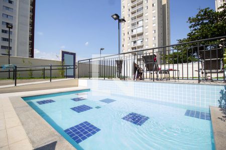 Apartamento à venda com 61m², 3 quartos e 1 vagaÁrea comum - Piscina