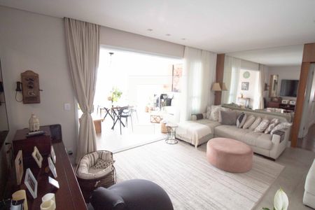 Apartamento à venda com 134m², 3 quartos e 2 vagas Apartamento à venda com 134m², 3 quartos e 2 vagasSala