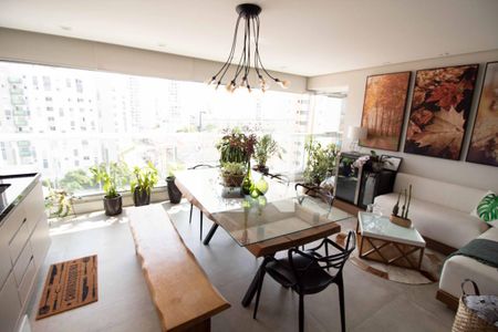 Apartamento à venda com 134m², 3 quartos e 2 vagas Apartamento à venda com 134m², 3 quartos e 2 vagasVaranda gourmet