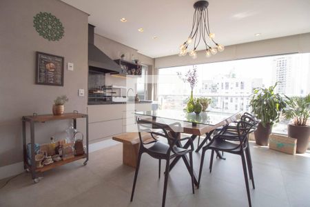 Apartamento à venda com 134m², 3 quartos e 2 vagas Apartamento à venda com 134m², 3 quartos e 2 vagasVaranda gourmet