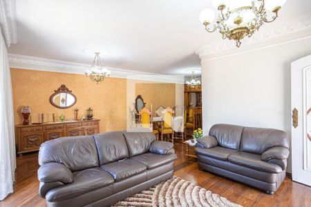 Casa à venda com 500m², 5 quartos e 8 vagasSala