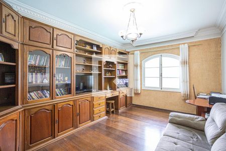 Casa à venda com 500m², 5 quartos e 8 vagasBiblioteca