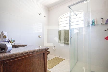 Casa à venda com 500m², 5 quartos e 8 vagasBanheiro 2