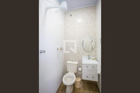 Casa à venda com 500m², 5 quartos e 8 vagasBanheiro de Serviço