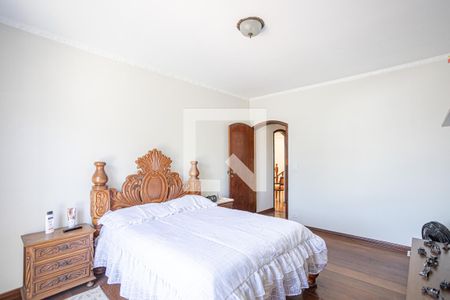 Casa à venda com 500m², 5 quartos e 8 vagasSuíte