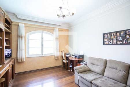 Casa à venda com 500m², 5 quartos e 8 vagasBiblioteca