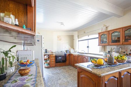 Casa à venda com 500m², 5 quartos e 8 vagasCozinha