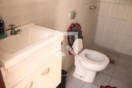 Casa à venda com 290m², 4 quartos e 2 vagasbanheiro fundos