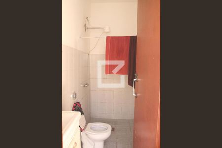 Casa à venda com 290m², 4 quartos e 2 vagasbanheiro fundos