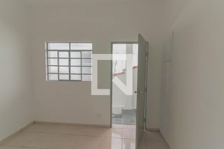 Sala de casa para alugar com 2 quartos, 60m² em Vila Dalva, São Paulo