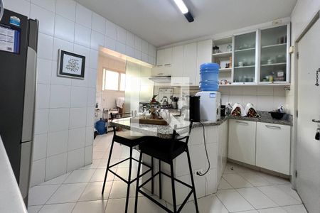Apartamento à venda com 130m², 4 quartos e 2 vagasCozinha