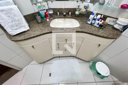 Apartamento à venda com 130m², 4 quartos e 2 vagasBanheiro do Quarto 1