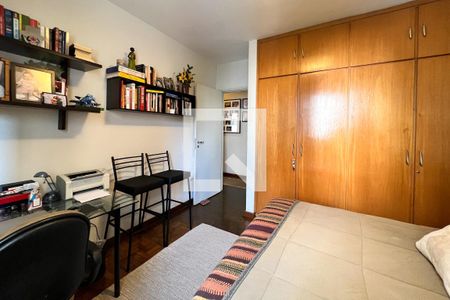 Apartamento à venda com 130m², 4 quartos e 2 vagasQuarto 3